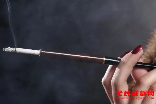 性爱后吸烟是平时烟草危害的十倍，吸烟对性生活的危害