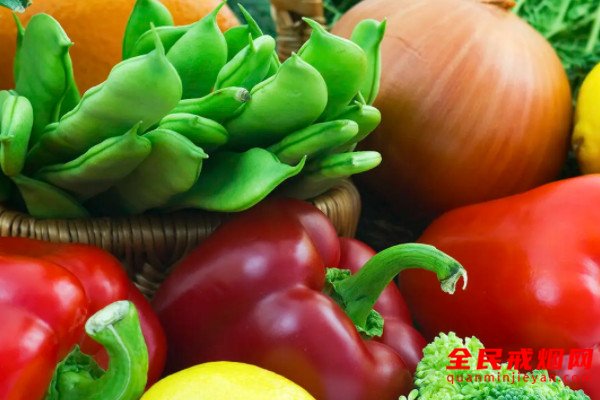 钻研显示：鱼和果蔬摄入不足的危害犹如吸烟，蔬菜水果摄入不足对身体的影响