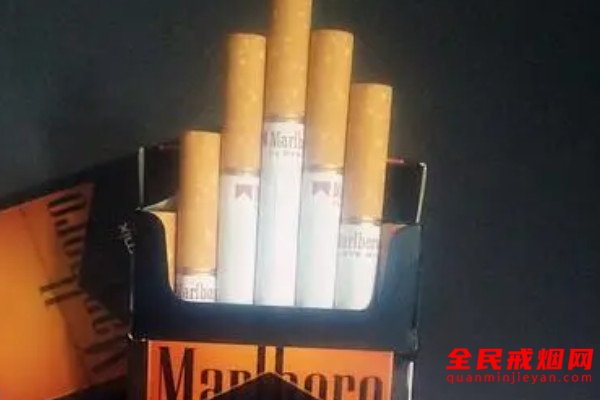 北京王府井豪华烟客吸烟区已拆，文明吸烟环境为更好维护非吸烟人群利益