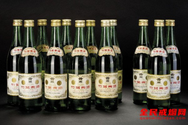 竹叶青酒和劲酒哪个好，酒品文化前者让人更青睐后者品牌销量更胜一筹