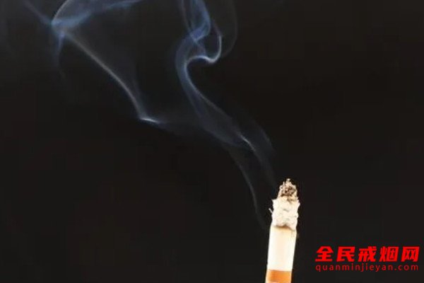 肺癌患者的家庭成员吸烟怎么办，肺